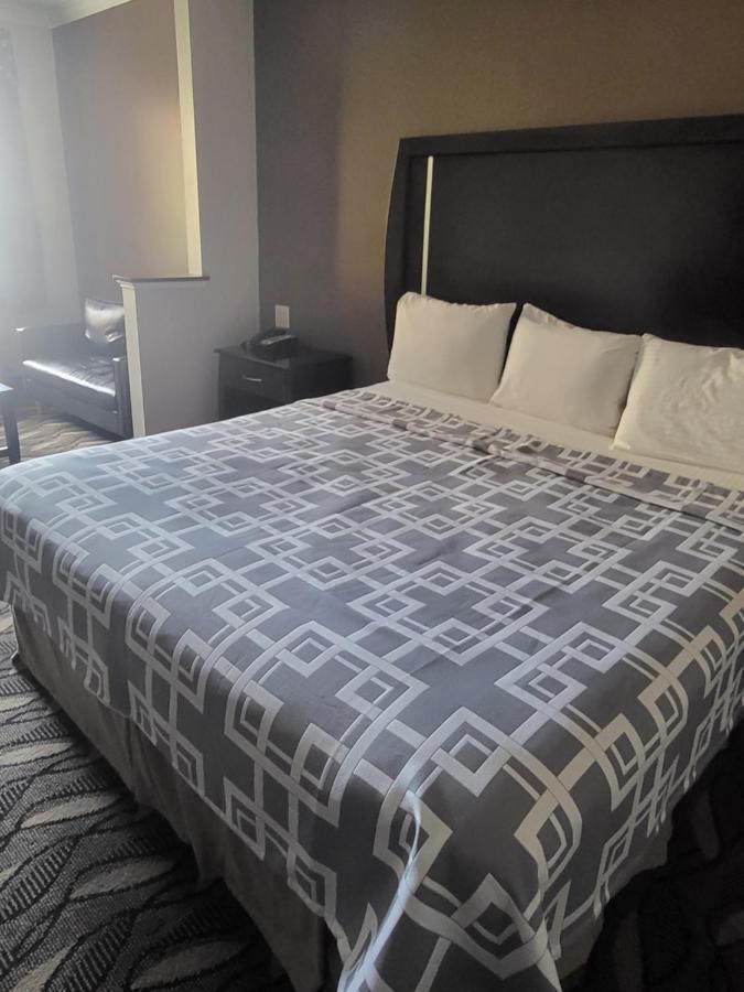 Palace Inn Sam Houston Race Park West Road Экстерьер фото