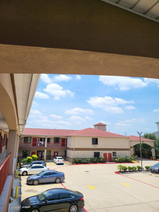 Palace Inn Sam Houston Race Park West Road Экстерьер фото