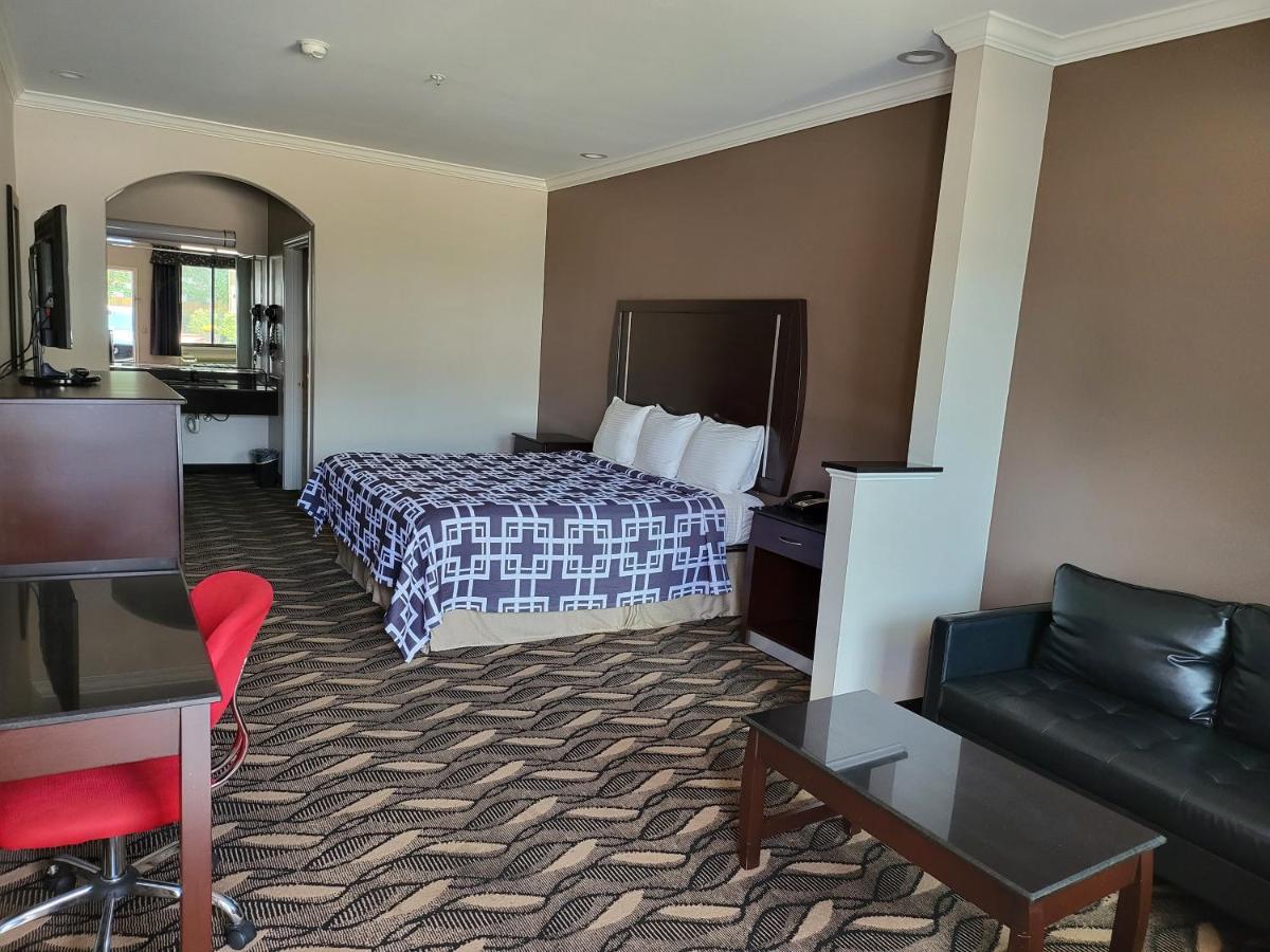 Palace Inn Sam Houston Race Park West Road Экстерьер фото