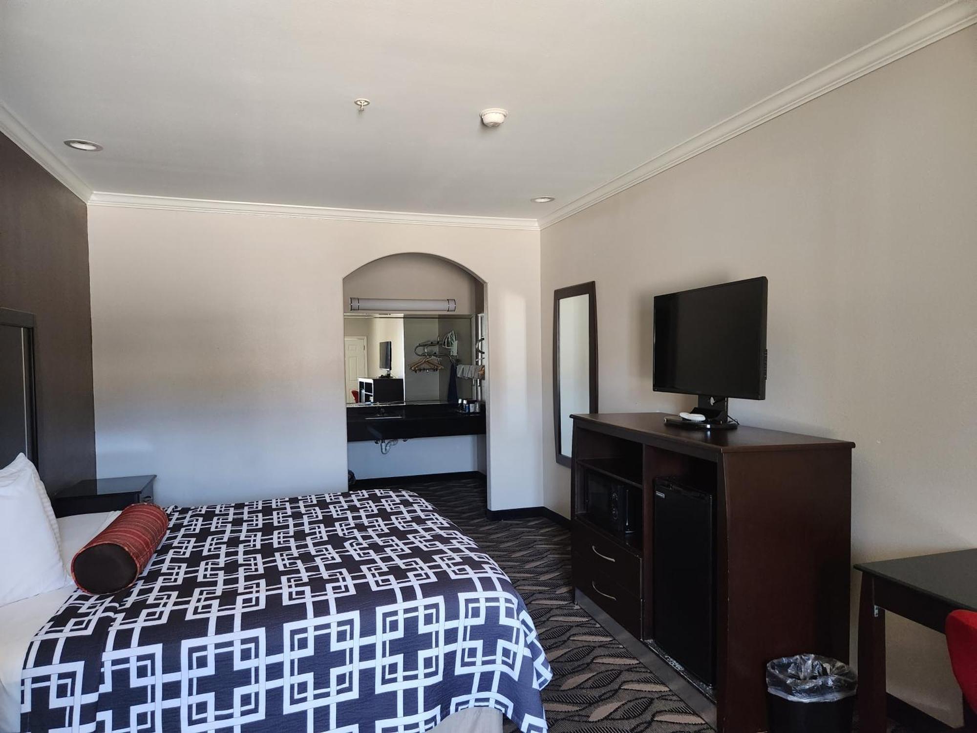 Palace Inn Sam Houston Race Park West Road Экстерьер фото