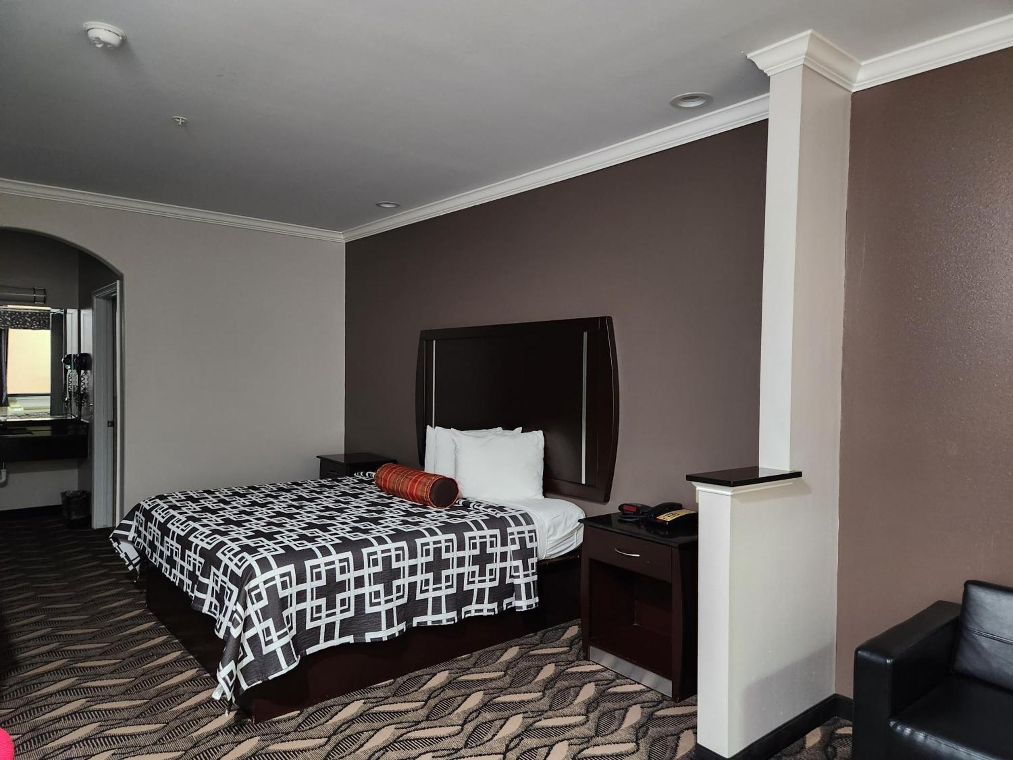 Palace Inn Sam Houston Race Park West Road Экстерьер фото